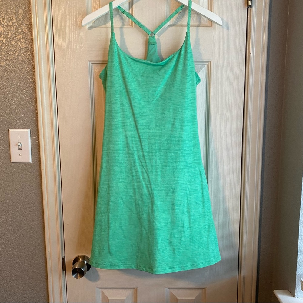 EUC Outdoor Voices Techsweat Move Free Dress in Jadeite, Size Large